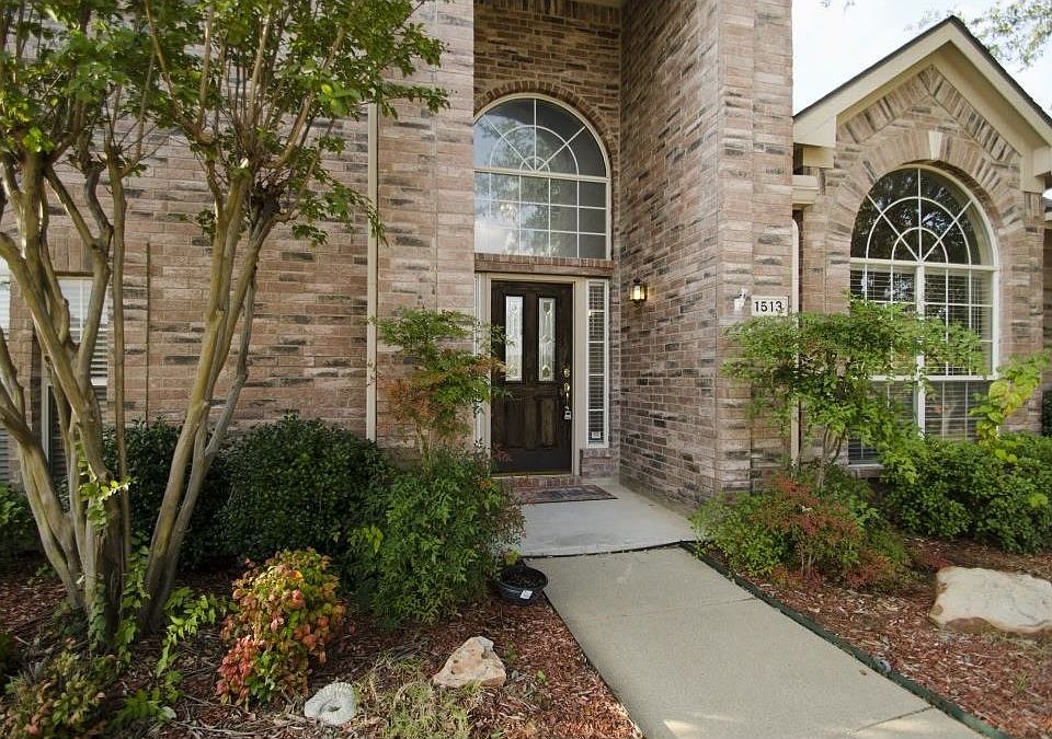 1st image of 1513 Chester Dr