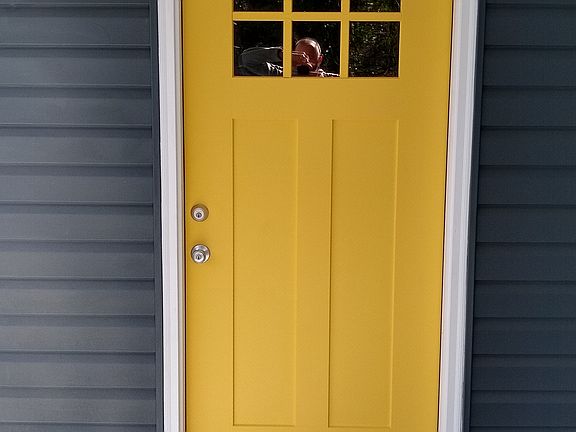 3rd image of 2433 Morton Ln