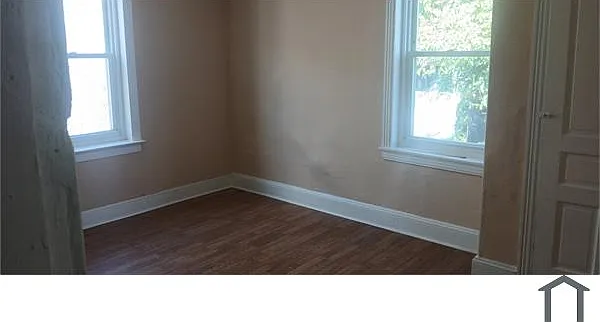 1509 Womrath St — Photo 9