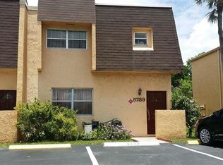 5739 Blueberry Ct #111, Lauderhill, FL 33313