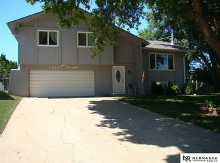 14237 Adams St, Omaha, NE 68137