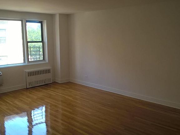 3rd image of 2400 Webb Ave APT 6H