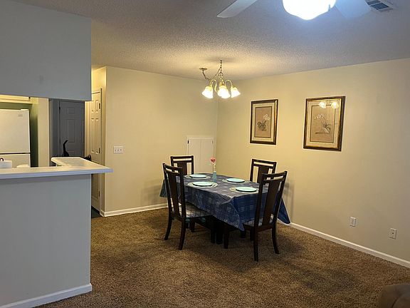 3rd image of 105 W Briar Dr #105