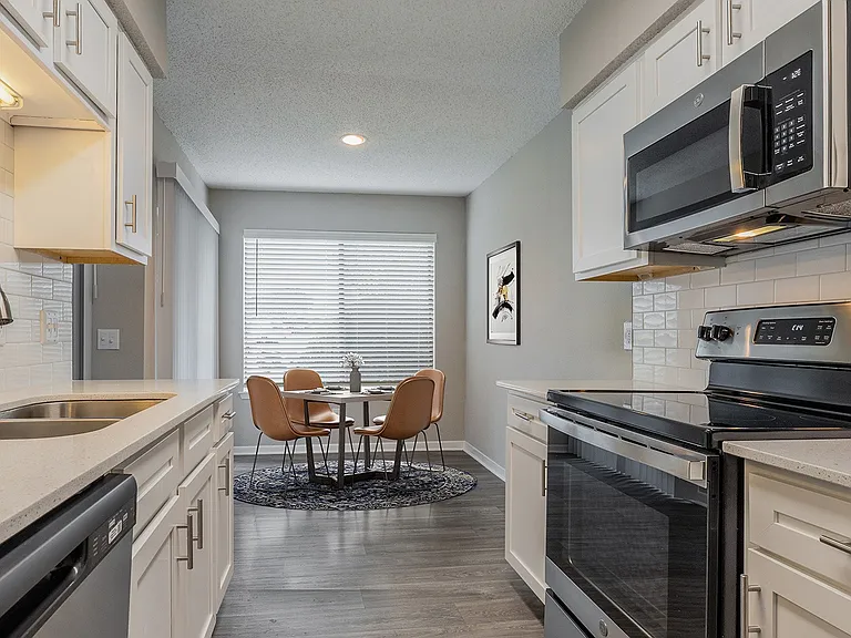 The Belmont Apartment Homes — Photo 17