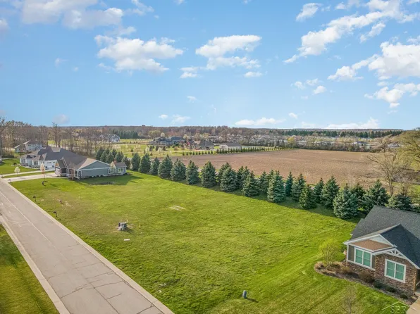 6060 Shadbush Dr, Saginaw, MI 48603