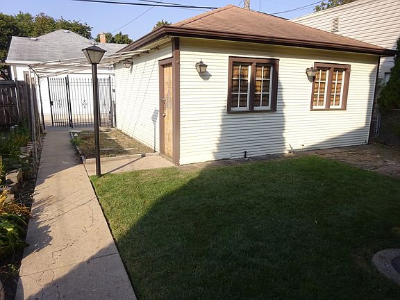 4th image of 3244 N Oak Park Ave