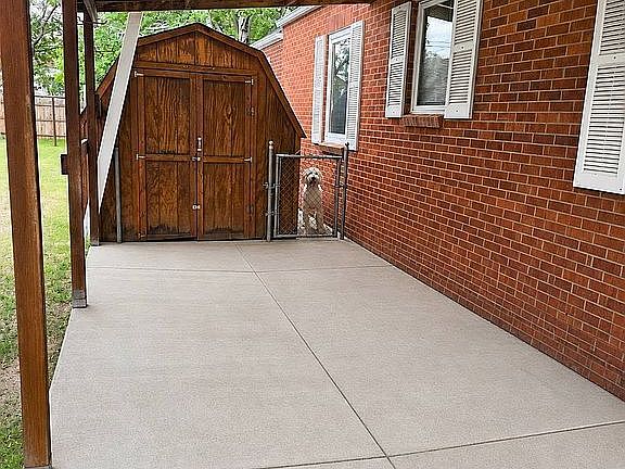 3rd image of 1019 Duncan Ave