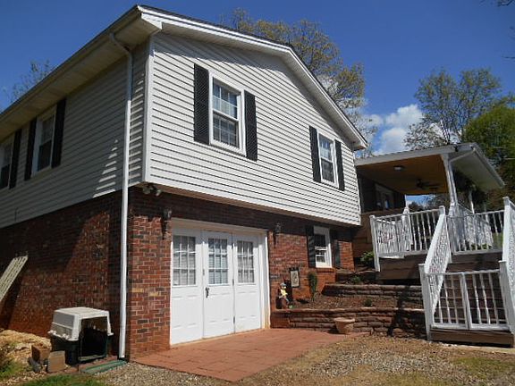 4th image of 2811 Hartland Road