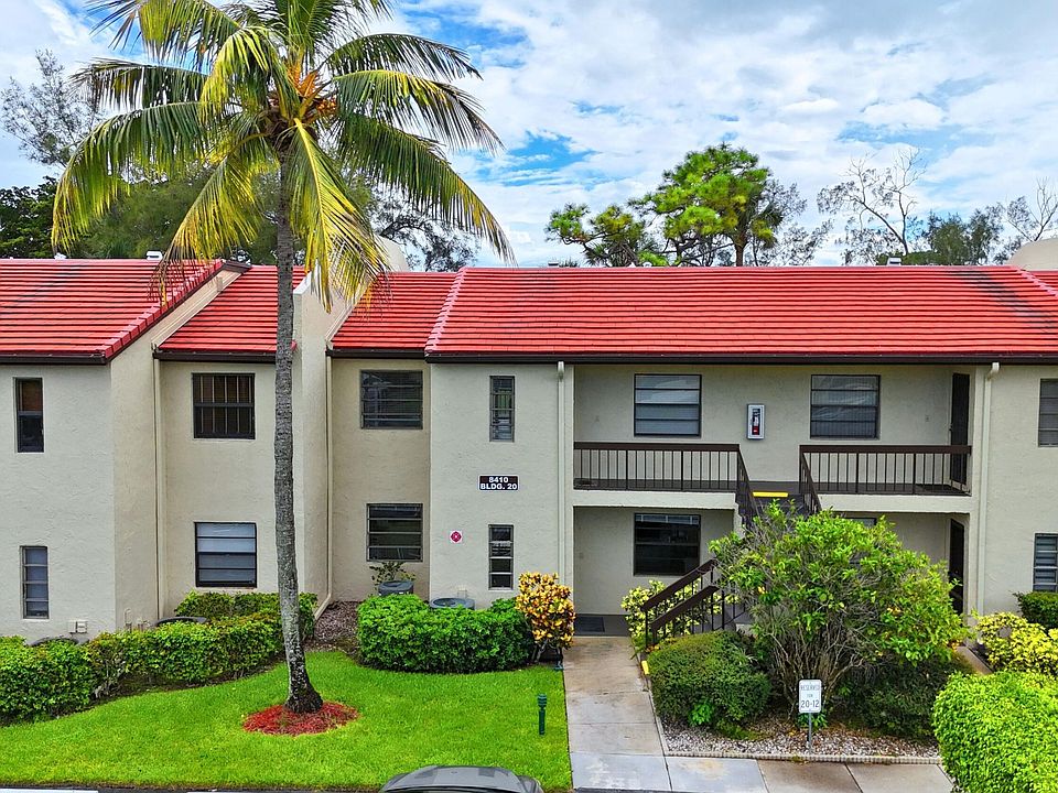 1st image of 8410 CASA DEL LAGO #20E
