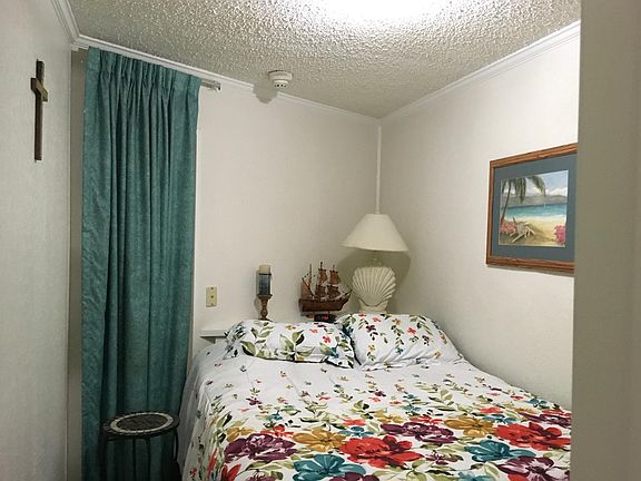 5th image of 1602 Seawall Blvd