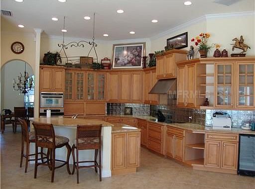 5th image of 615 N Mac Ewen Dr