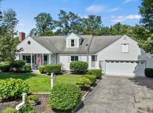 14 Squibnockett Dr, East Falmouth, MA 02536