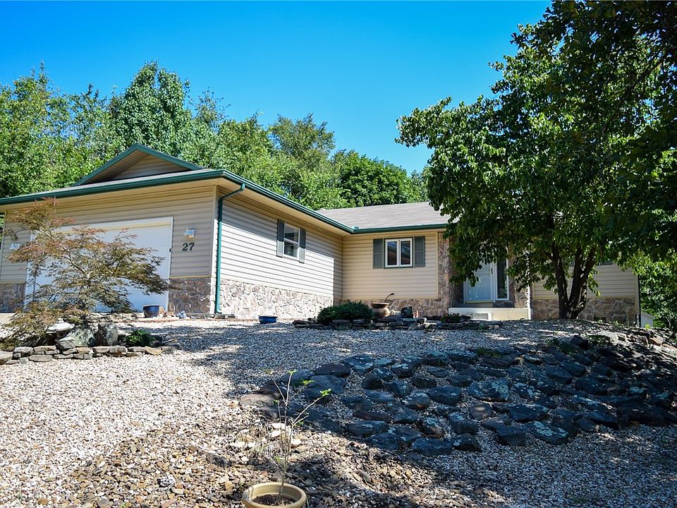 1st image of 27 SE Dunkeld Dr