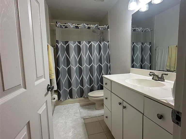 4460 Crystal Lake Dr — Photo 21