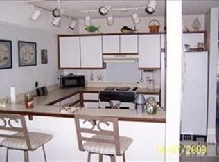 111 Florida Ave APT 4, Carolina Beach, NC 28428