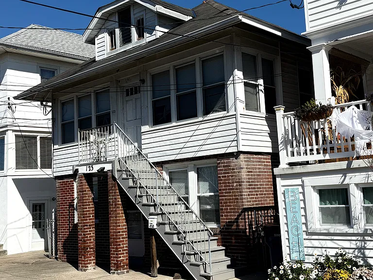 123 N Troy Ave #A-1 — Photo 1