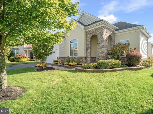 10 Chapel Hill Ct, Barnegat, NJ 08005