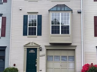 5936 Baron Kent Ln, Centreville, VA 20120