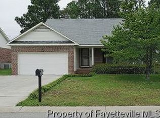 412 Larchmont Rd, Fayetteville, NC 28311
