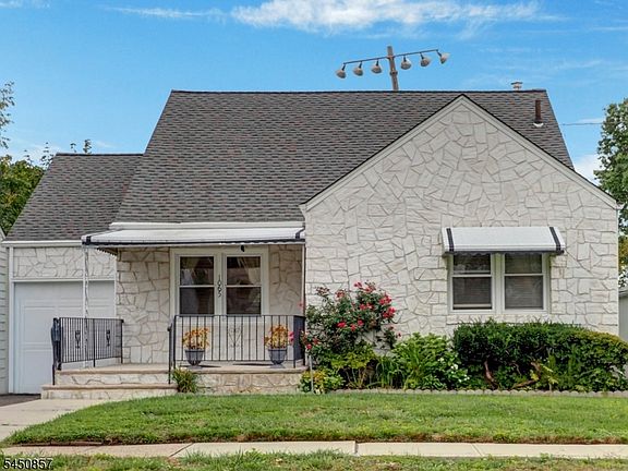 3rd image of 1065 Voorhees St