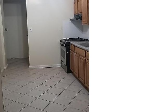 5th image of 216 Renner Ave