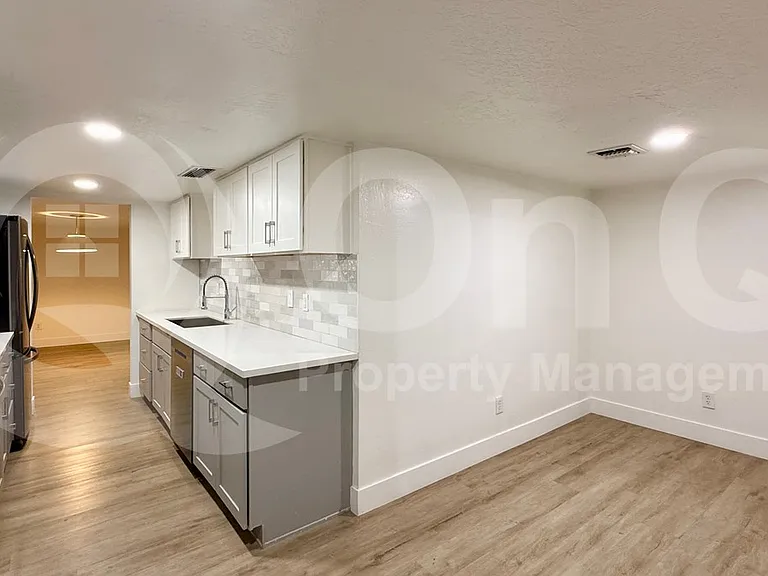 7618 N 19th Dr — Photo 13