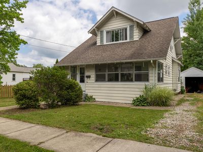 3013 Lowell St, Kalamazoo, MI, 49001