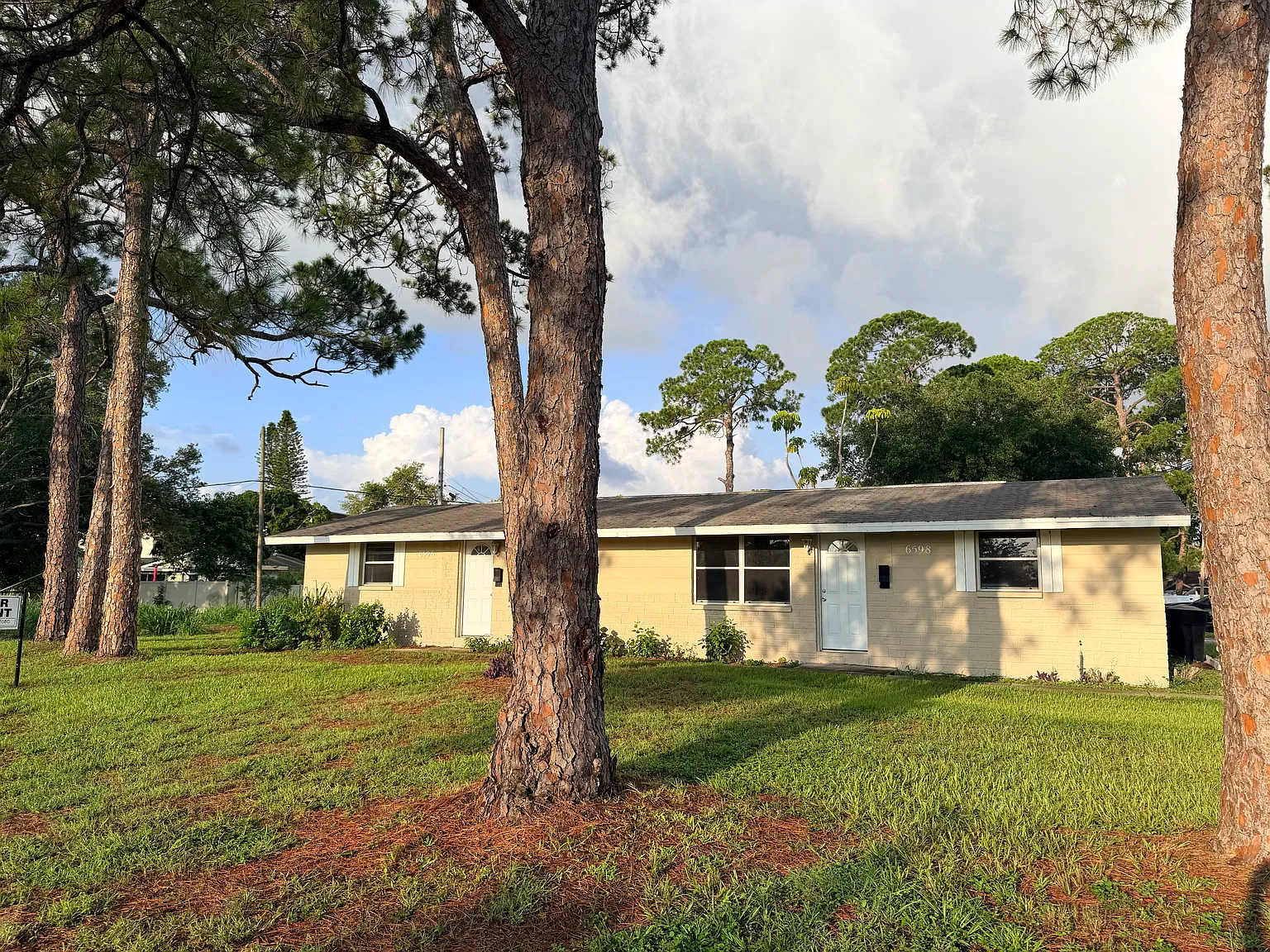 2 bed, 700 sqft, $1,400 — Photo 2