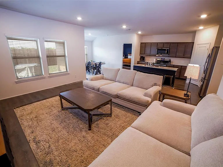 103 Whirlway Ln — Photo 6