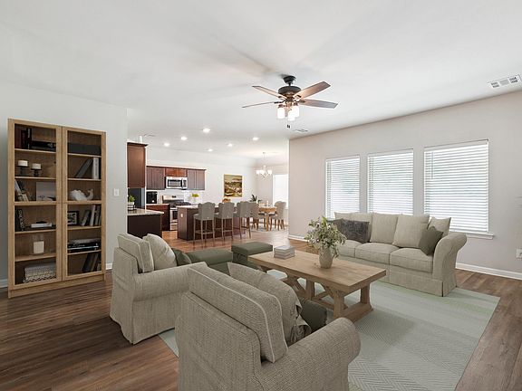 4th image of 13063 Fowler Dr
