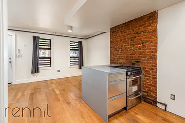 Rented by Rennit Inc.