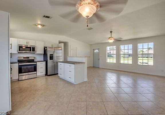 4th image of 315 SE 22nd Ter