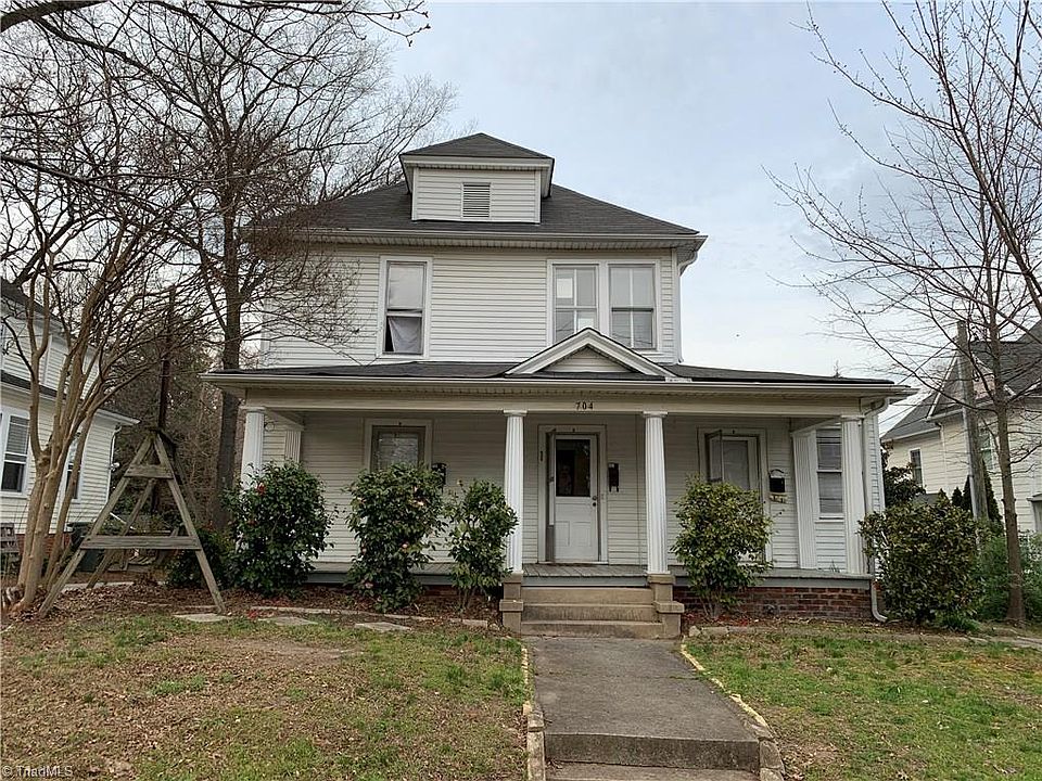 2nd image of 704 Spring Garden St