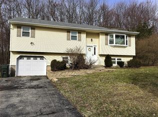 41 Vineland Rd, Mahopac, NY 10541