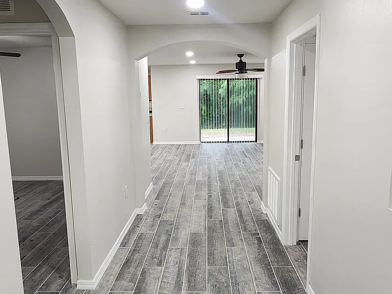 706 Chatham Walk Dr — Photo 5
