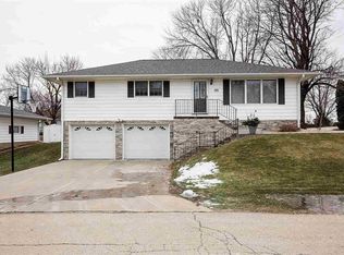 900 Fowler Rd, Fulton, IL 61252