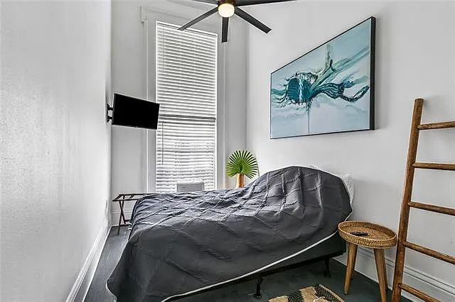2 bed, 1.0 bath, 1000 sqft, $1,750 — Photo 2