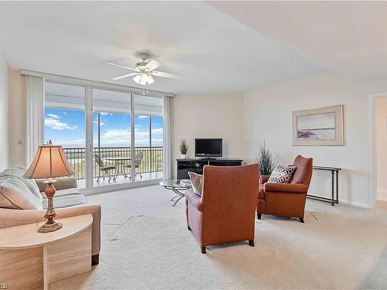 1001 Arbor Lake Dr #1406 — Photo 2