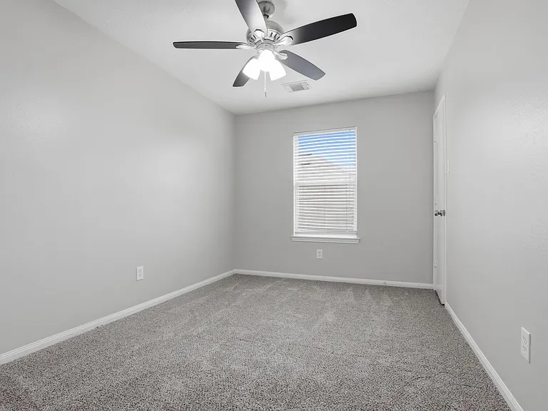 5727 Landon Creek Ln — Photo 16