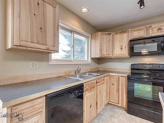 5th image of 102 E Rosebud Ave