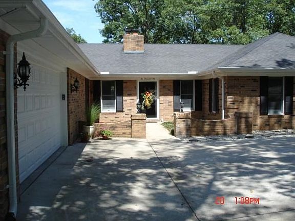 2nd image of 2006 Tower Dr