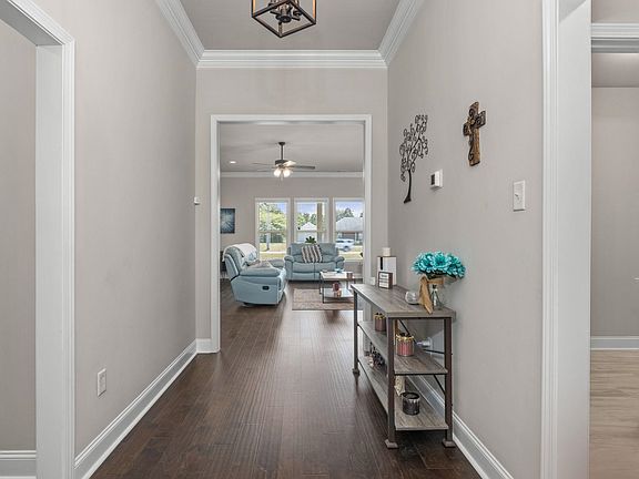 4th image of 204 Nellie Faye Ln