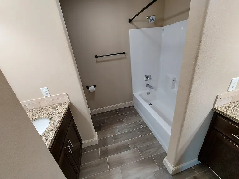816 64th Ave — Photo 13