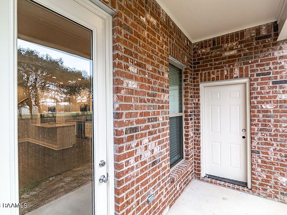 4th image of 107 Millie Park Dr