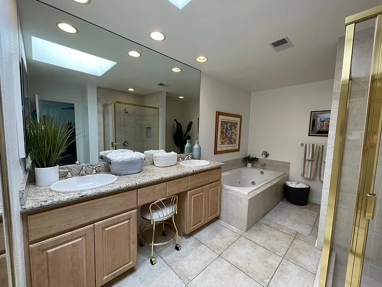 142 Avenida Las Palmas — Photo 16