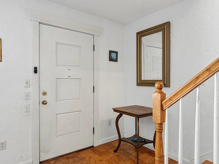 43 Airport Dr — Photo 12