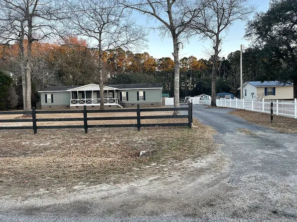 82 Pringle Ferry Rd, Georgetown, SC 29440