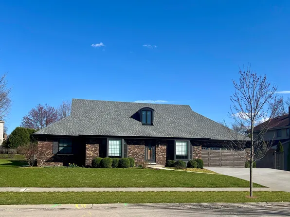 3751 Charles Dr, Northbrook, IL 60062