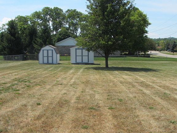 3rd image of 3105 Vincent Dr