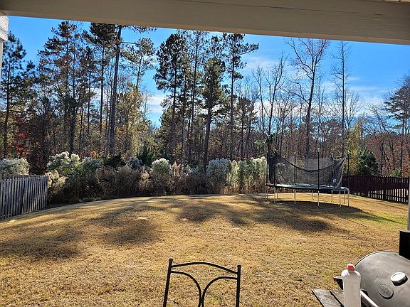 5th image of 802 Burch Creek Dr